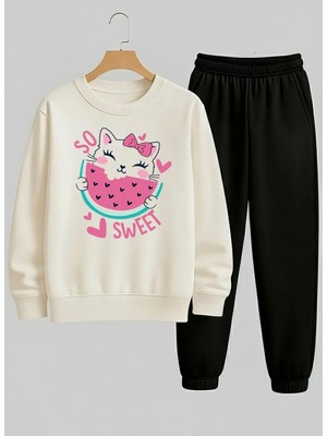 Lorvex Kız Çocuk Beyaz Sweatshirt-Eşofman Takım Bisiklet Yaka Çok Şeker Baskılı 3 Iplik Şardonlu