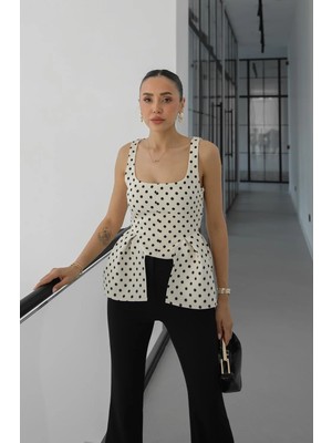 Havoş Ekru Peplum Detaylı Puantiyeli Bluz