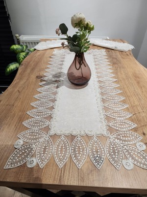 Yalıns Home Yapraklı Lüx Tasarım3 Lüt Set Dantel Nakış Işlemeli RUNNER:95X40 cm PEÇETE:40X40 cm