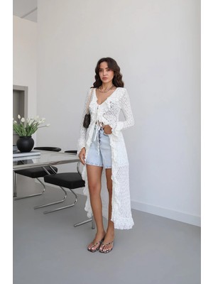 Havoş Beyaz Boho Chic Fırfırlı Bluz