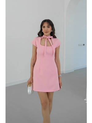Havoş Pembe Yakası Bağlamalı Şortlu Elbise