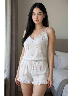 Nevamel® Şık Tasarım Beyaz Üstüne Çiçek Desenli Askılı Şortlu Pijama Takımı