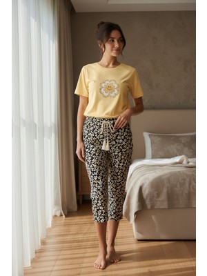 Pijapia Kadın Kısa Kollu Likralı Kapri Pijama Takımı Mavi