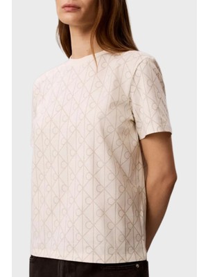 Calvin Klein % 100 Pamuk Tamamı Logolu Regular Fit T Shirt LV047G811GYAS Bayan T Shirt LV047G811G Yas