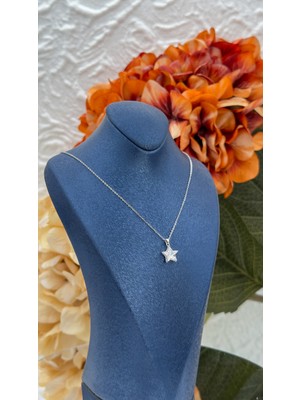 Livora Jewelry 925 Ayar Gümüş Zirkon Taşlı Minimal Yıldız Kadın Kolye