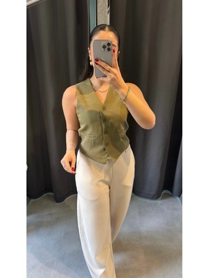 Kolsuz V Yaka Düğmeli Blazer Yelek