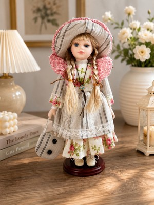 Be-Lis 35 cm Dekoratif Vintage Şapkalı Kız Bebek Biblosu | Porselen Görünümlü Salon, Vitrin, Konsol ve Ev Dekoru