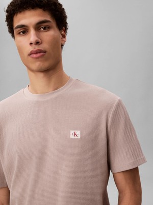 Calvin Klein Erkek Pembe Calvin Klein Ss Waffle Badge Crew, K6B Pembe Erkek T-Shirt