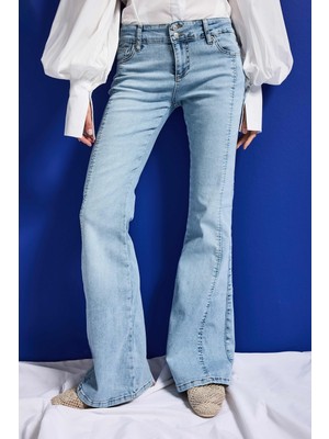 It's Basic Kadın Ice 4s6-3 SWL Mid Rise Flare Fit Kemer Detaylı Esnek Kumaş Denim Jean