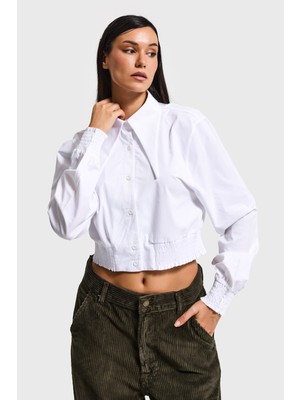 It's Basic Kadın Beyaz Renk Crop Fit Yaka Detaylı Özel Tasarım Gömlek