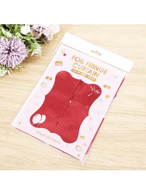 Colezium Kırmızı Renk Dikdörtgen Kesim Parlak Görünümlü Fon Perde Dekor 1x2 Metre