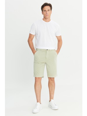 Lee Regular Fit Lastik Bel Detaylı Erkek Chino Şort L2510538341