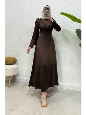 Abiye Diyarı Bonna Broşlu Saten Tesettür Abiye- Kahverengi