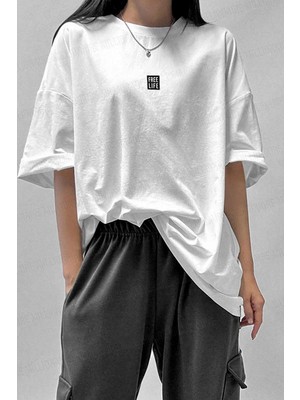  Kadın Free Life Beyaz Bisiklet Yaka Oversize Salas
