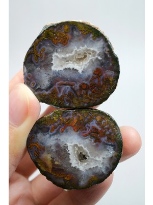 Healcrystal Tozlu Mor, Oker Sarısı ve Tuğla Kırmızısı Nakışlı Tüy Siyah Deniz Akik