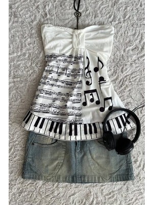 İsra Ayyıldız Moonstar Collection Beyaz Nota Desenli Piano Detaylı Y2K Straplez Crop