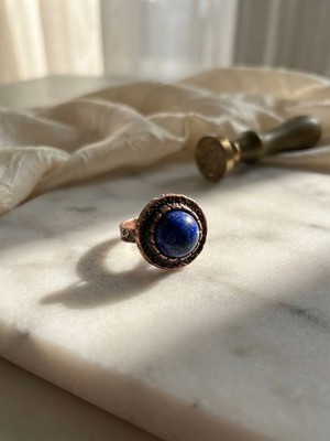 Meneva Aksesuar Lapis Lazuli Doğal Taşlı Otantik Işlemeli Bakır Gövde Ayarlanabilir Yüzük