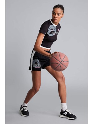 DeFacto NBA Boston Celtics Lisanslı Standart Fit Elastik Bel Sporcu Kısa Paça Siyah Şort H9578AX26HS