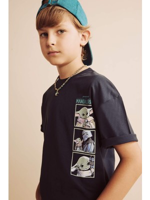 DeFacto %100 Pamuk Star Wars Oversize Bisiklet Yaka Kısa Kollu Tişört Erkek Çocuk G8914A826SM