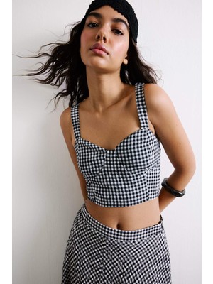 DeFacto Fitted Gofre Dokulu Kalp Yaka Pötikareli Crop Siyah Bluz H8864AX26SM