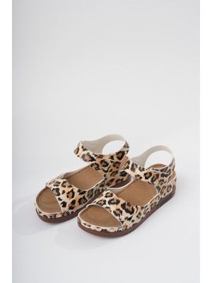 Dogiye 2003 Leopar Desenli Cırtlı Topuklu Sandalet