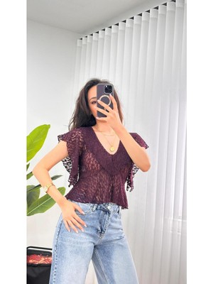 Kzc Tekstil Kadın V yaka Dantelli Kol fırfırlı Crop Bluz