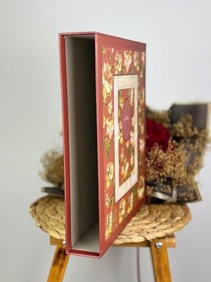 Aesco 10X15CM 500 Fotoğraf Kapasiteli Kutulu Çiçek Desenli Lüks Ofset Fotoğraf Albümü (Bordo)