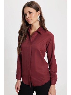 Tudors Kadın Slim Fit Dar Kesim Vucüda Oturan Uzun Kollu Gizli Düğme Detaylı Bordo Basic Gömlek