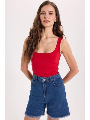 Tudors Kadın Slim Fit Dar Kesim Askılı Kare Yaka Sırtı Açık Sandy Kumaş Çıtçıtlı Bordo Body