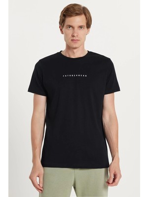 Tudors Erkek Slim Fit Dar Kesim %100 Pamuk Yumuşak Dokulu Baskılı Siyah Bisiklet Yaka Tişört