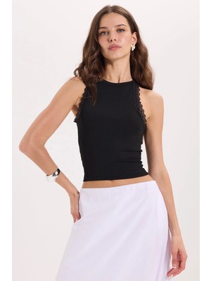 Tudors Kadın Slim Fit Dar Kesim Halter Yaka Kolsuz Dantel Detaylı Siyah Atlet Bluz