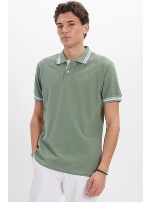 Tudors Erkek Slim Fit Dar Kesim %100 Pamuk Düz Pike Yaka ve Kol Detaylı Yeşil Polo Yaka Tişört