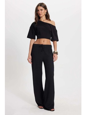 Tudors Kadın Slim Fit Dar Kesim Beli Lastikli Büzgülü İspanyol Paça Siyah Pantolon