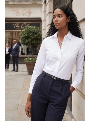 Tudors Kadın Slim Fit Dar Kesim Vucüda Oturan Uzun Kollu Gizli Düğme Detaylı Beyaz Basic Gömlek