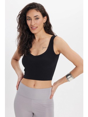 Tudors Kadın Slim Fit Dar Kesim Pamuklu Kolsuz Askılı Siyah Crop Atlet