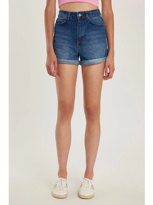 Tudors Kadın Slim Fit Dar Kesim %100 Pamuk Paça Katlamalı Açık Mavi Jean Kot Şort