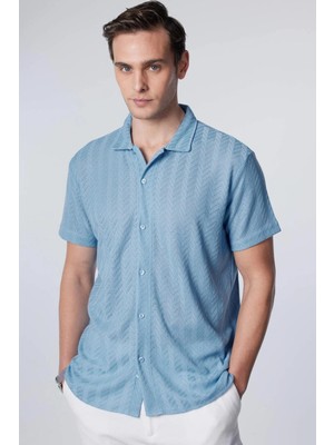 Tudors Erkek Slim Fit Dar Kesim Kısa Kollu Nefes Alan Örme Doku Armür Desenli Yazlık Mavi Gömlek