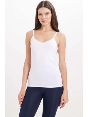 Tudors Kadın Slim Fit Dar Kesim Pamuklu İnce Askılı Dantel Detaylı Beyaz Crop Atlet