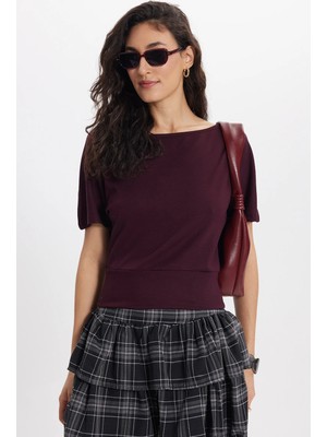Tudors Kadın Slim Fit Dar Kesim Kısa Kollu Kayık Yaka Mürdüm Tişört