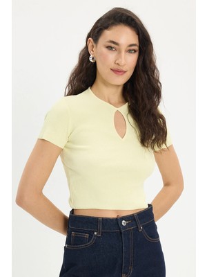 Tudors Kadın Slim Fit Dar Kesim %100 Pamuk Kısa Kollu Bisiklet Yaka Yeşil Crop