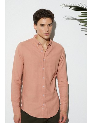 Tudors Erkek Slim Fit Dar Kesim %100 Pamuk Düğmeli Yaka Flam Keten Turuncu Gömlek