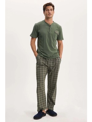 Tudors Erkek Standart Fit Normal Kesim Pamuklu Kısa Kollu Bisiklet Yaka Cepli Yeşil Pijama Takımı