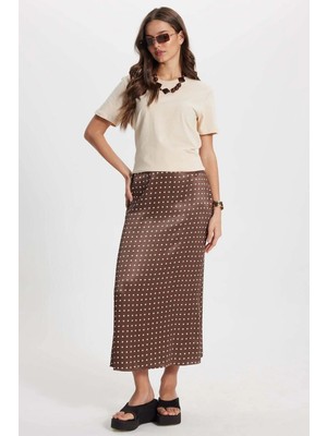 Tudors Kadın Slim Fit Dar Kesim Yüksek Bel Midi Boy Viskon Puantiyeli Kahverengi Etek