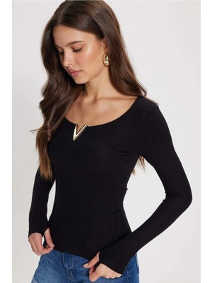 Tudors Kadın Slim Fit Dar Kesim Pamuklu Uzun Kollu V Yaka Siyah Tişört Bluz Bluz