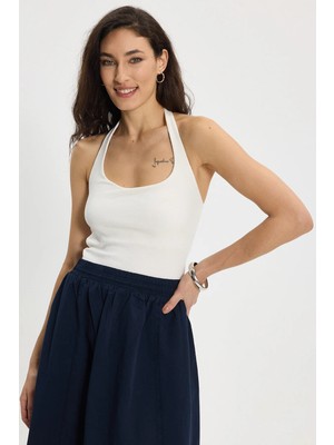 Tudors Kadın Slim Fit Dar Kesim Pamuklu Halter Yaka Kaşkorse Ekru Crop