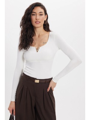 Tudors Kadın Slim Fit Dar Kesim Pamuklu Uzun Kollu V Yaka Ekru Tişört Bluz