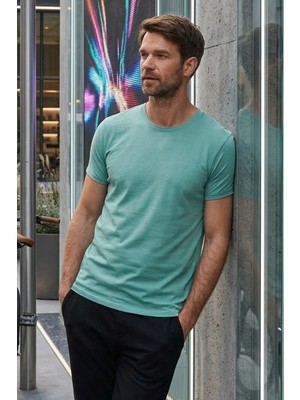 Tudors Unisex Slim Fit Dar Kesim %100 Pamuk Yumuşak Dokulu Yeşil Bisiklet Yaka Tişört