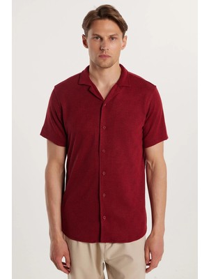 Slim Fit Kısa Kol Örme Kumaş Apaş Yaka Rahat Armürlü Doku Bordo Erkek Gömlek