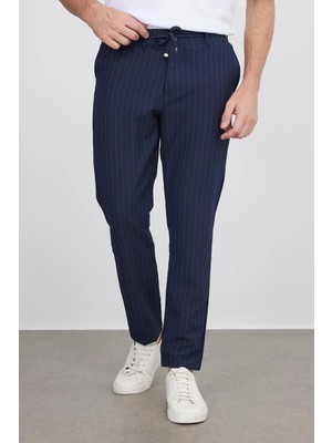Tudors Erkek Slim Fit Dar Kesim Gofre Kumaş Beli Bağcıklı Çizgili Lacivert Pantolon