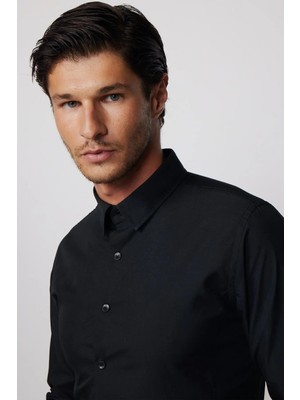 Tudors Erkek Slim Fit Dar Kesim Düz Siyah Gömlek